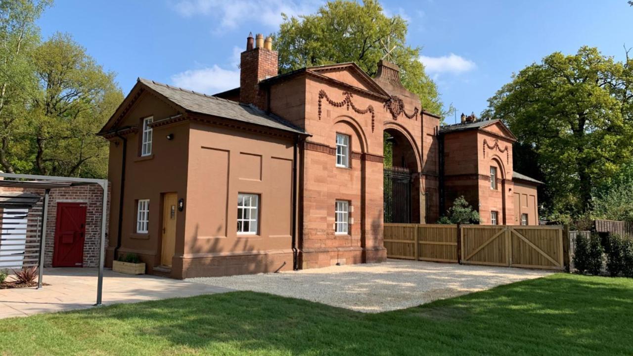 Oulton Park Apartment